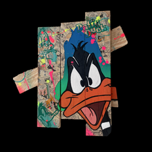 Charger l&#39;image dans la galerie, Contemporary pop art of Daffy Duck on pallet wood, featuring vibrant colors and mixed media techniques.