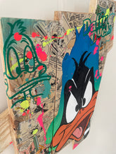 Charger l&#39;image dans la galerie, Contemporary pop art interpretation of Daffy Duck on palette wood, featuring vibrant colors and mixed media.
