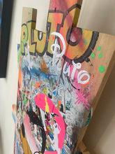 Charger l&#39;image dans la galerie, Tableau Pop Art Pluto sur bois de palette signé Vincent STREIFF®