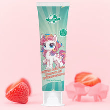 Charger l&#39;image dans la galerie, Dentifrice enfant goût fraise Novela, tube avec dessin de poney, pour 3-10 ans, avec fluor actif.