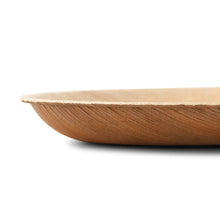 Charger l'image dans la galerie, Assiette en feuille de palmier ronde 17 cm (carton de 200 pièces)